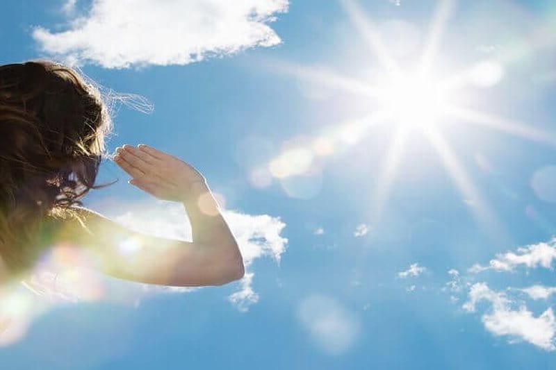 Ánh nắng mặt trời - Nguyên nhân gây nên nám chân sâu