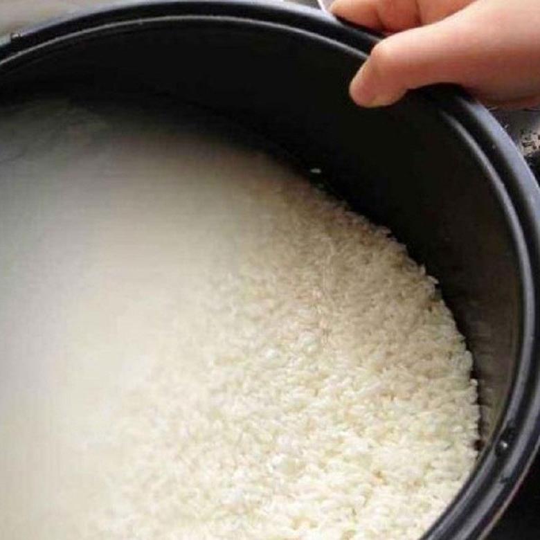 Cách nấu cơm ngon bằng nồi cơm điện khi kho gạo