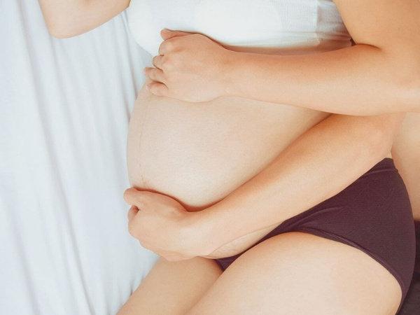 Giải đáp thắc mắc cho câu hỏi chồng bú khi mang thai có sao không?