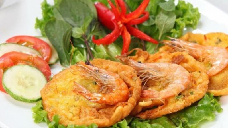 Bánh tôm - món ăn vặt nổi tiếng Hà Nội