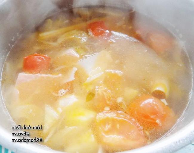 Cách nấu canh chua cá hồi thơm ngon đến giọt cuối cùng - 5
