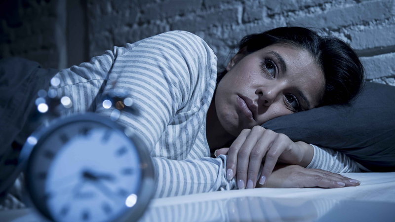 Thức khuya có giảm cân không và các cách để cải thiện chất lượng giấc ngủ